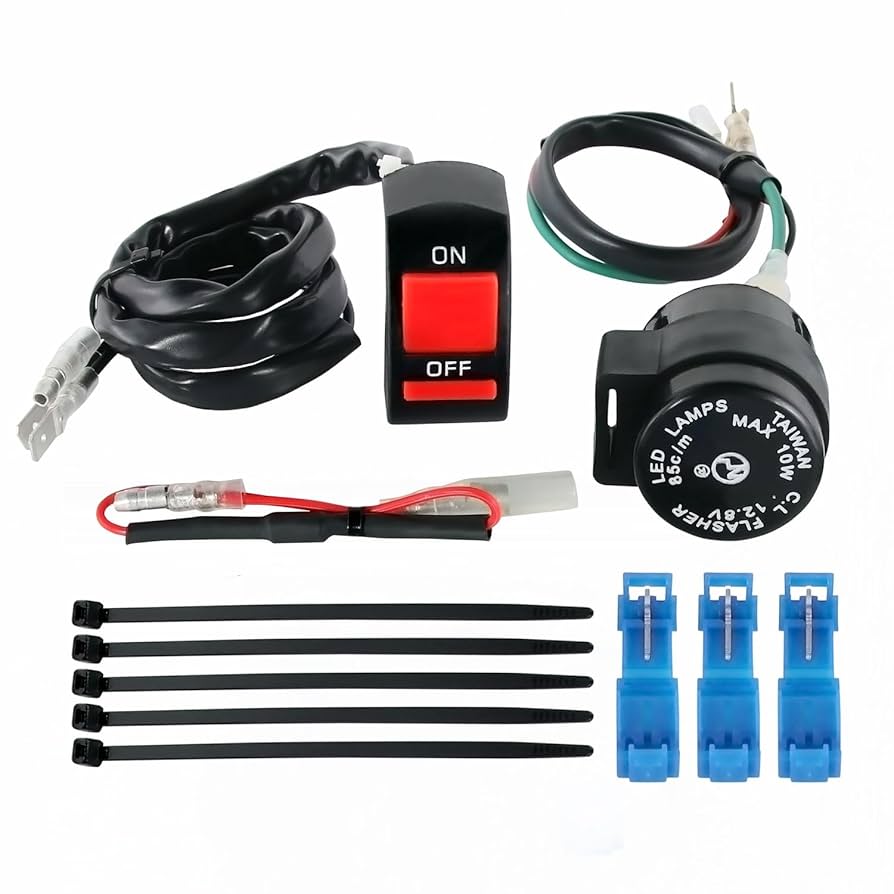 3つカートリッジ付き　オンラインサポート付き 雷サージ付トリプルタップ3個口黒｜YAZAWA CORPORATION