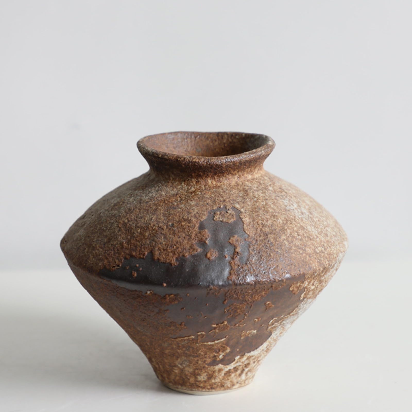 Ceramiczny wazon na kwiaty do dekoracji wnętrz, styl boho antyczna ceramika estetyczna dekoracja stołu, idealny do aranżacji kwiatowych