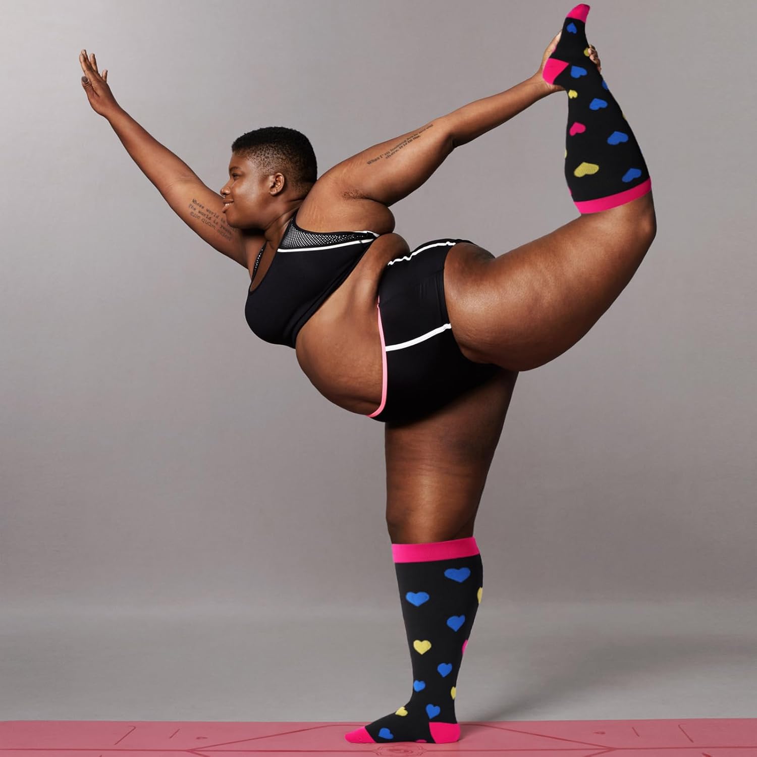 Plus Size Compression Socks for Women & Men Wide Calf 15-20 mmhg Knee High Support Socks for Running - Image 3