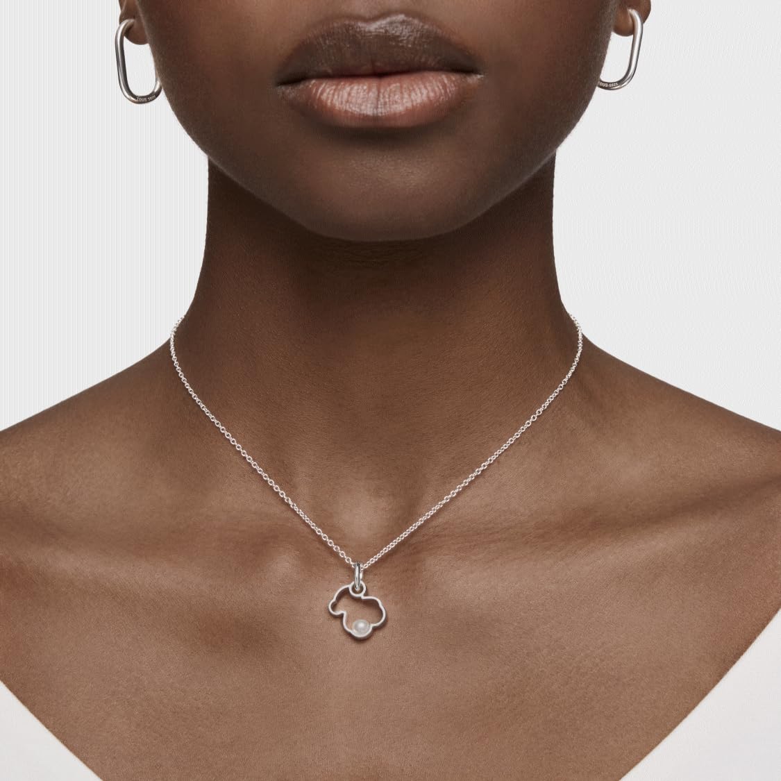TOUS Collar de Plata de Primera Ley para Mujer con Motivo Oso de 1.6 cm, 45 cm de Largo, Clásico y Versátil, Colección Silueta