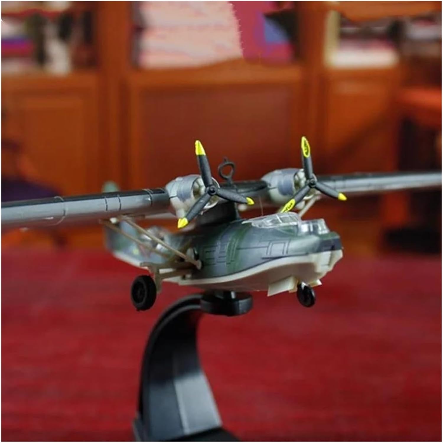Scale Airplane 1/144 for RAF Consolidated PBY Catalina Seaplane Bomber Diecast Metal Military Plane Exhibition Model Suitable for Decoration