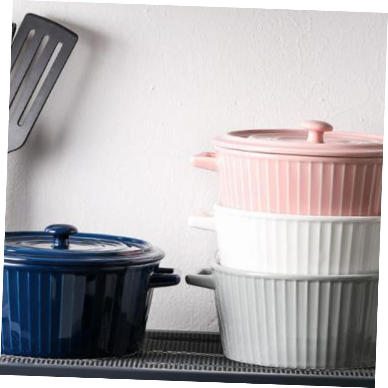 Bol avec Couvercle à Double Anse en Céramique Blanc | Compatible Micro-ondes, Isolation Alimentaire, Usage la Cuisine et Mélange de Salade, Format Simple et Moderne