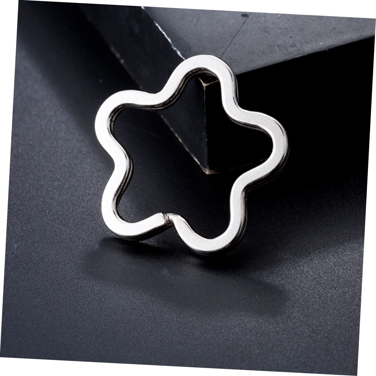 Housoutil 80 Pezzi Anellini Portachiavi a Forma di Fiore in Metallo Argento, Multifunzionali e Facili da Usare per Creazione Portachiavi Fai da Te a Casa