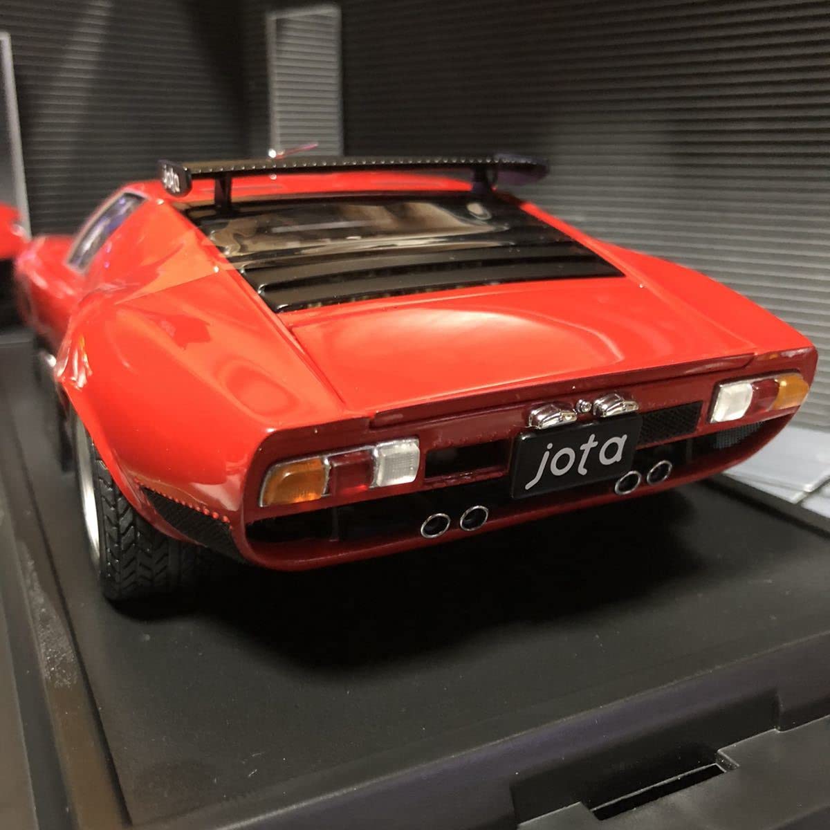 Amazon.co.jp: 絶版 未展示品 京商 1/18 ランボルギーニ イオタ SVR  