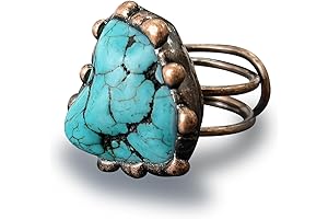 Turquoise Beauty: Vintage Gemstone Ring with Artistic Irregular Design