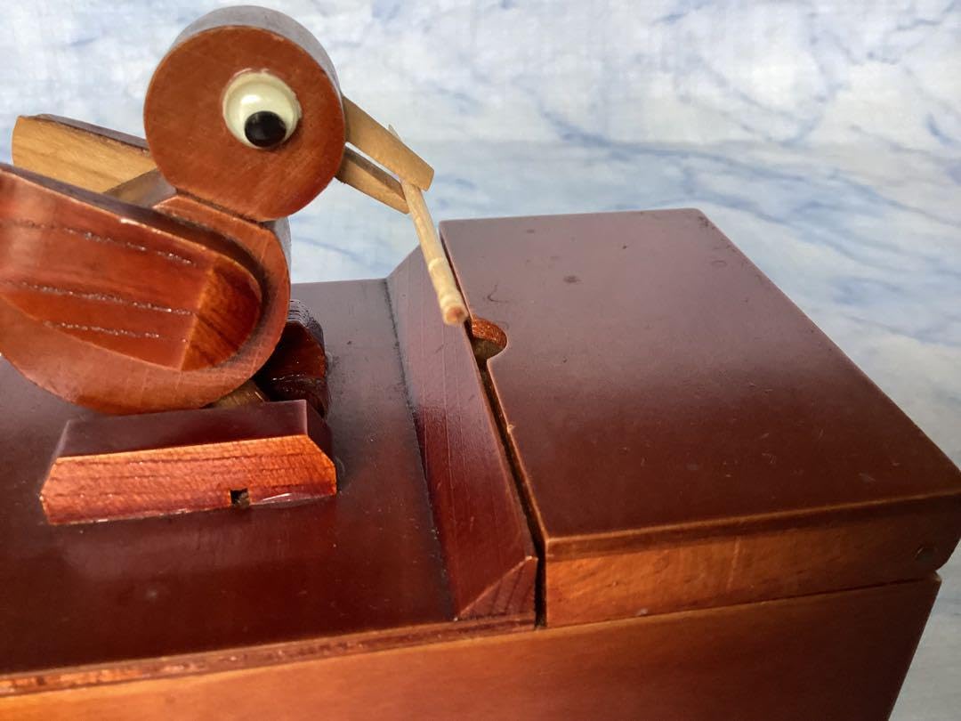 Amazon.co.jp: キツツキ カラクリ箱 爪楊枝入れ 伝統工芸品 木工細工