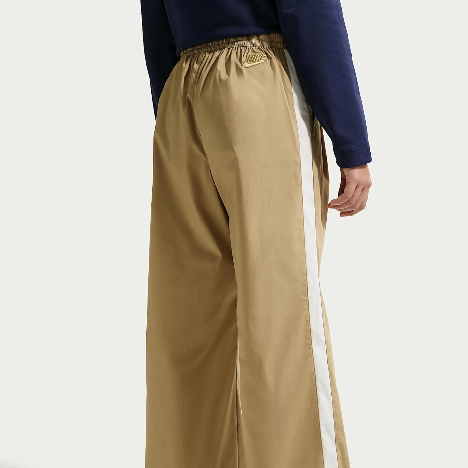 Nike Sportswear Collection Big Kids' (Girls') Woven Pants (Parachute Beige/Soft Pearl/Parachute Beige)