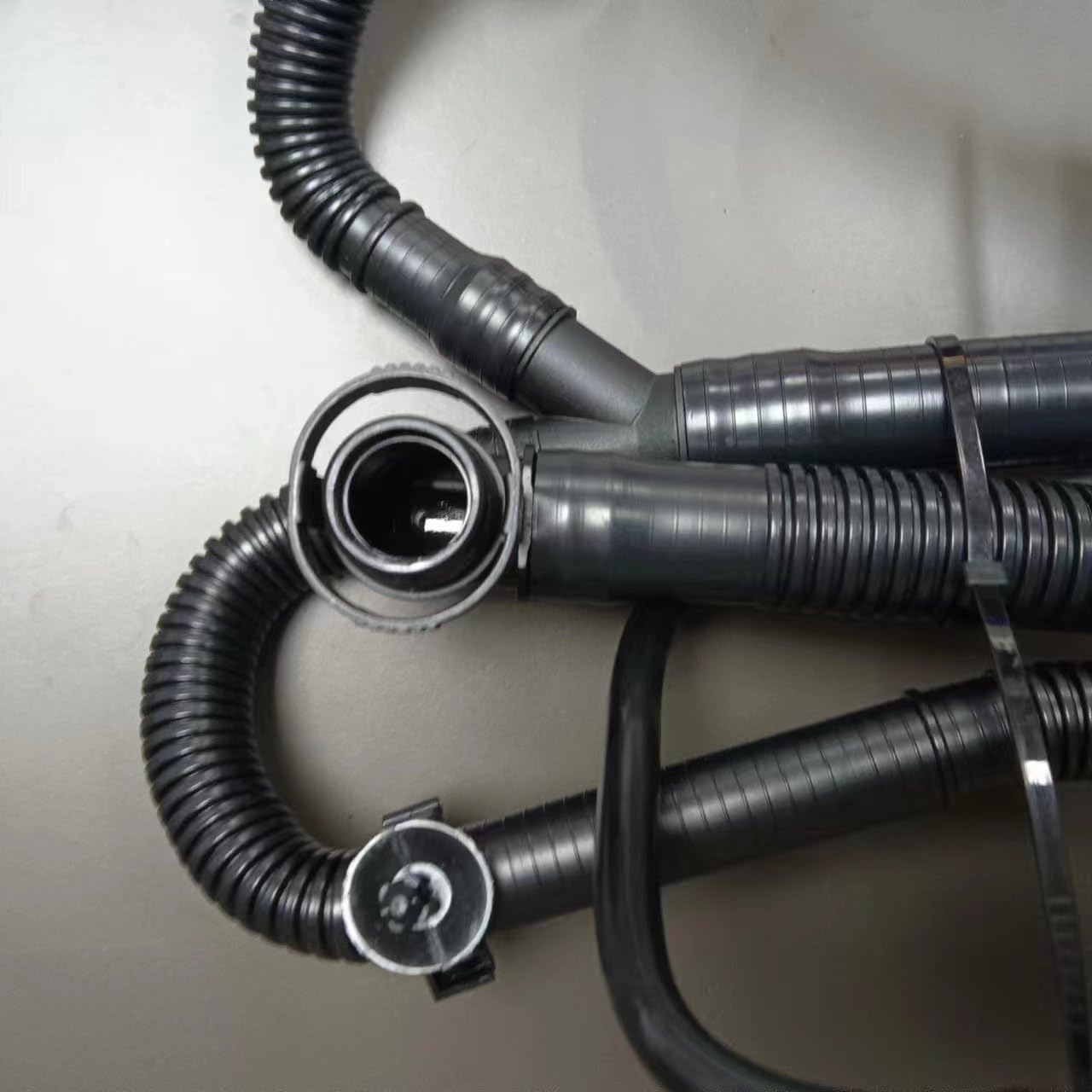 Tubo DE VENTILACIÓN del Cilindro 06E103217M 06E 103 217M