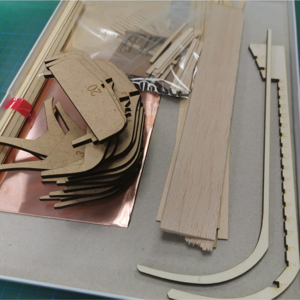 Fischerboot, Fischkutter als Laser Cut Bausatz aus Holz zum selberbauen im Maßstab 1:35