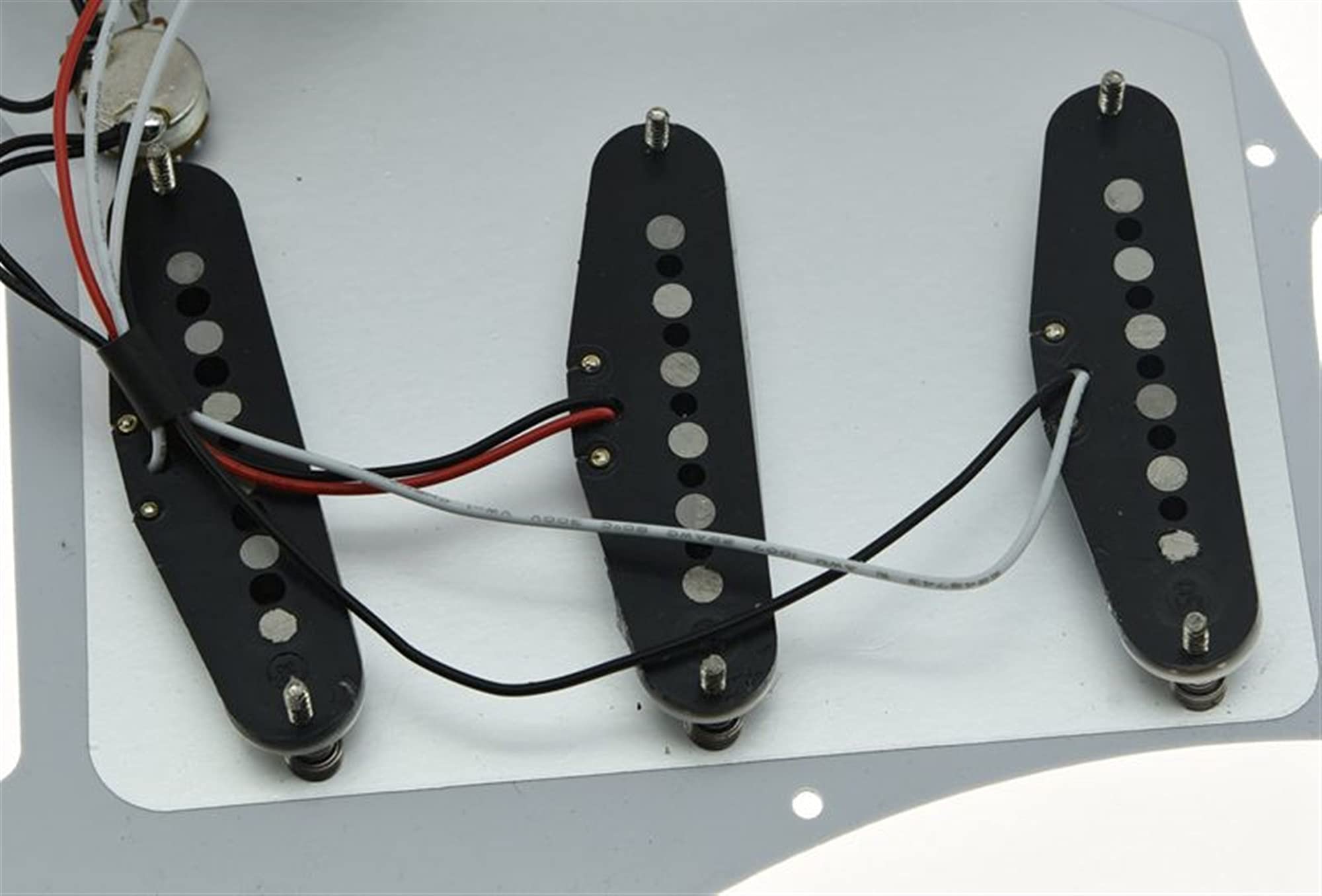 STRATOCASTER BATTIPENNA PRECABLATO in Pick-up per Chitarra - Mercatino Musicale