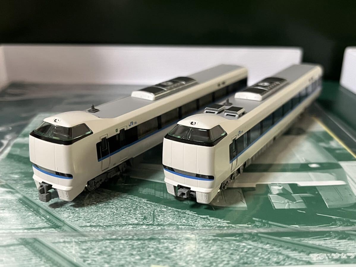 KATO サンダーバード（リニューアル車）　10-1745 10-1746 Amazon.co.jp: KATO 10-1745 10-1746 JR 683系 4000番台