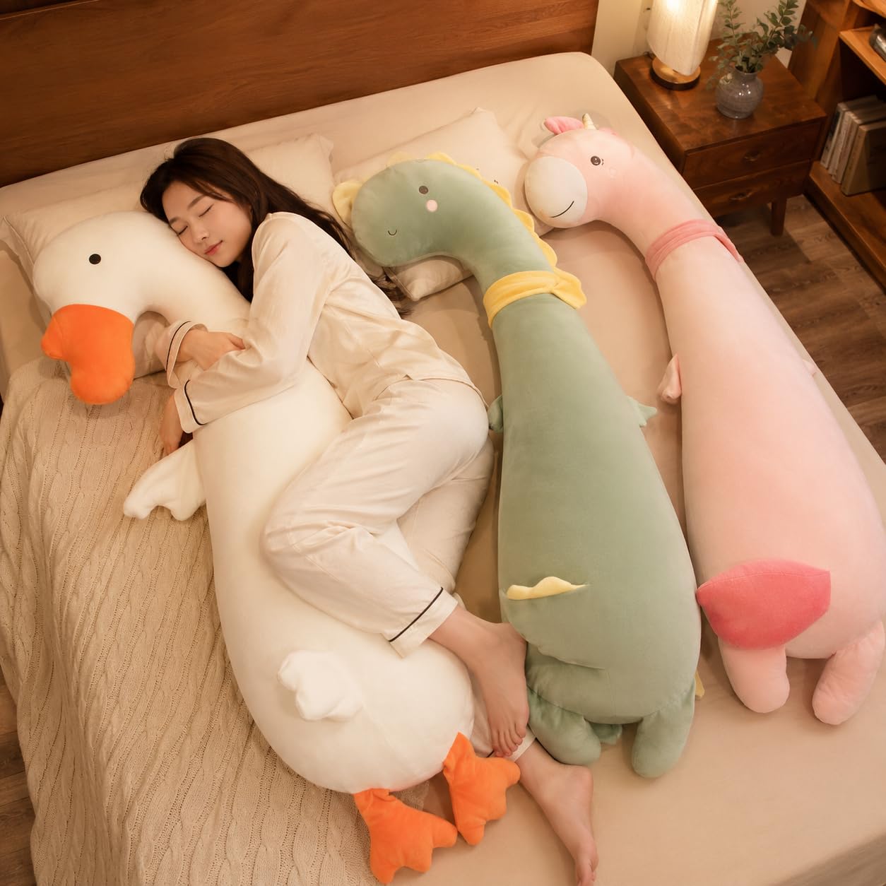 AMOSIJOY Riesen Gans Kuscheltier 100-160cm, Langes Seitenschläferkissen Plüschtier, Kawaii Körperkissen Schlafkissen, Weiches Ente Stofftier Sofa Deko, Geschenk für Mädchen Erwachsene (B,130cm)