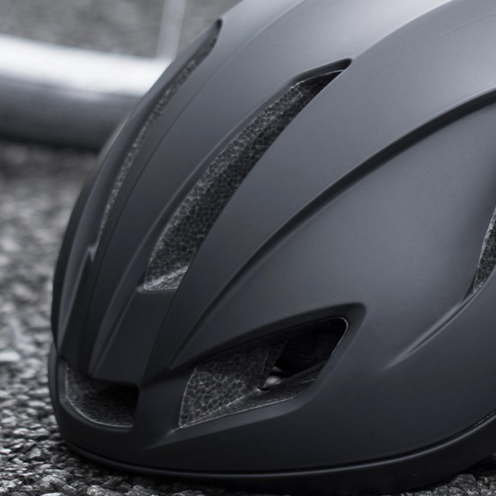 Casco da Ciclismo Casco Bici Casco Bicicletta Casco Adulto con Segnalazione Posteriore USB Integrata in Calotta Rigida Opaca Ventilazione per Tragitti