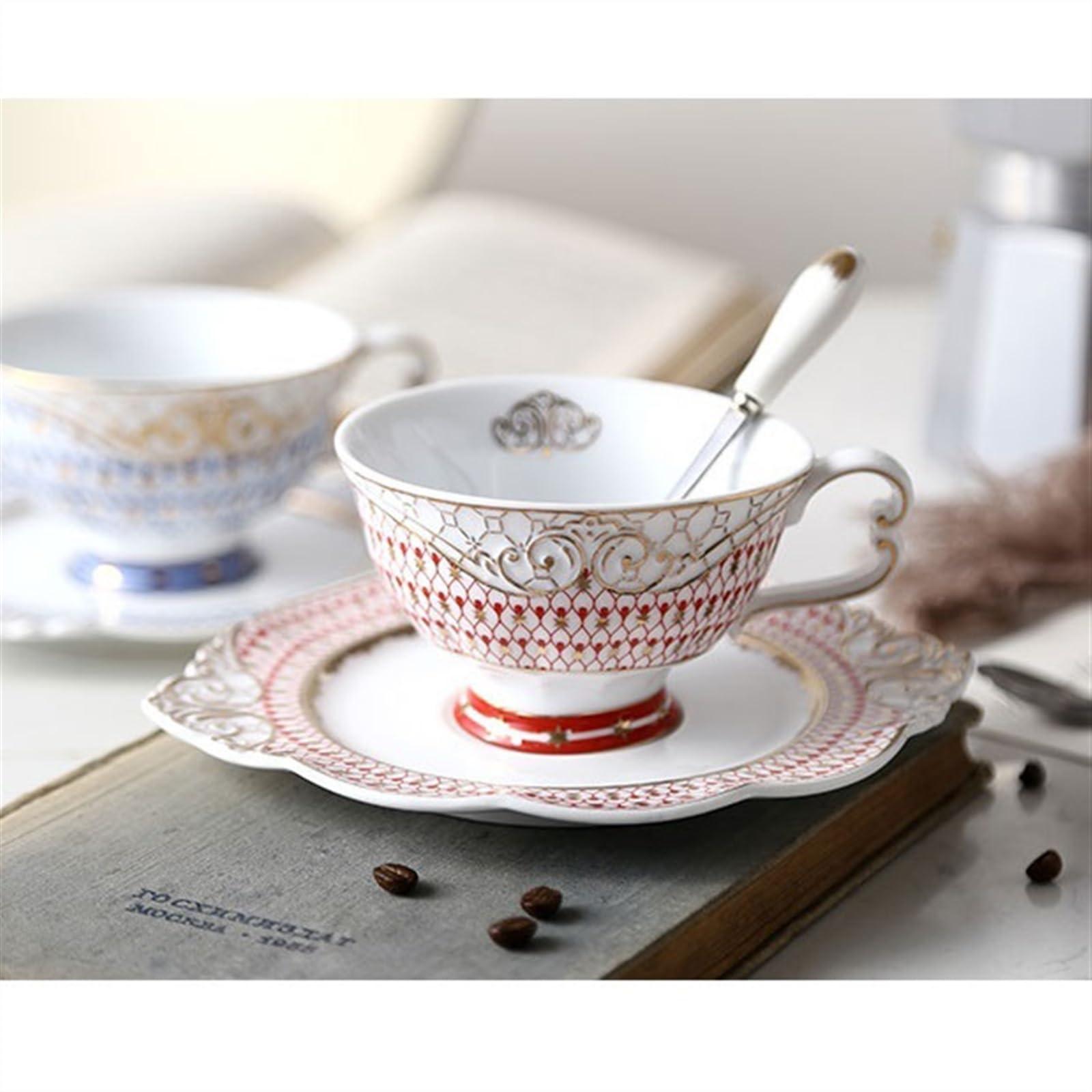 Tasse Tasses Tasse à café en céramique de luxe légère 200ml, tasse thé fleurs Style anglais, ensemble soucoupes avec cuillère(Red)