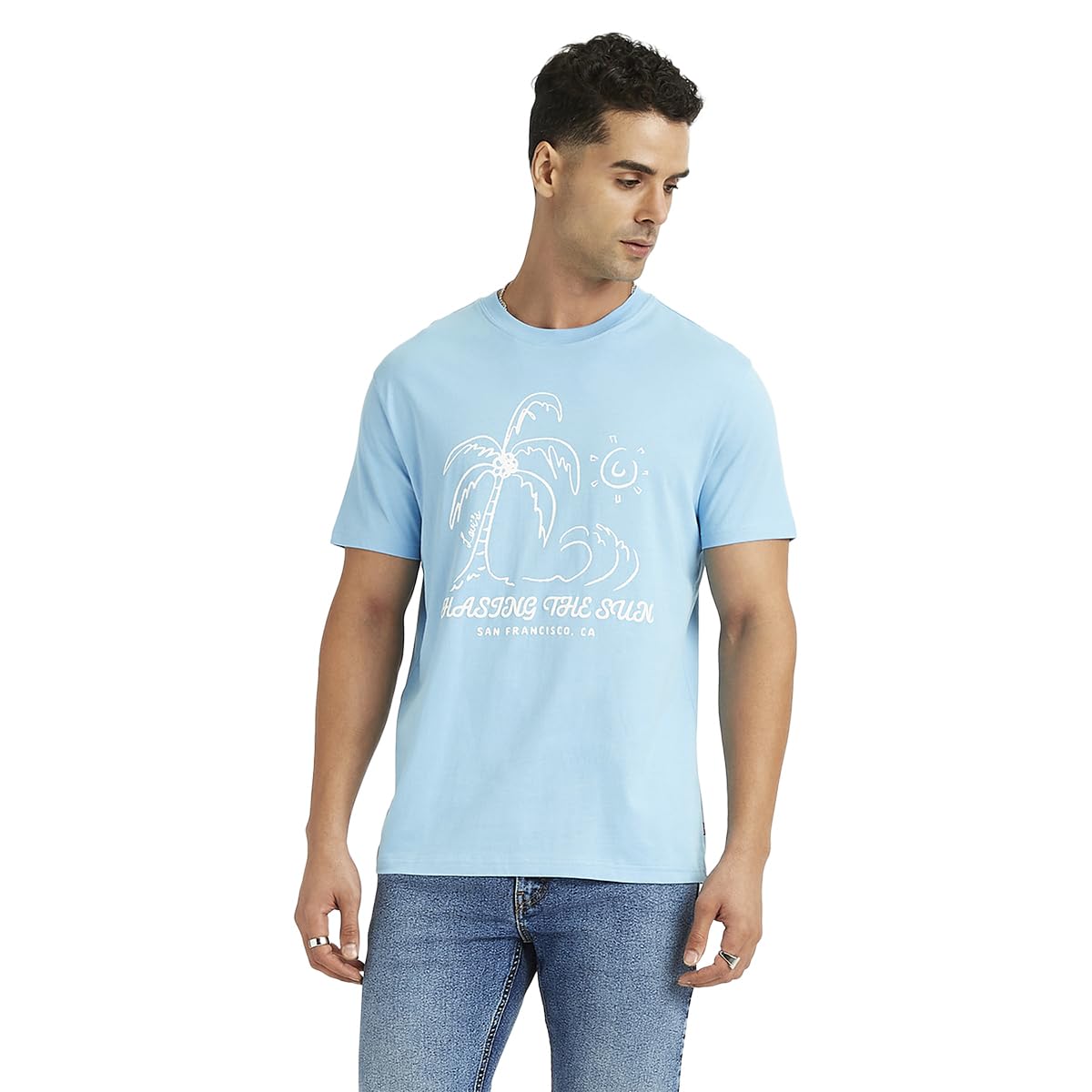 Levi'sMen's Cotton Slim Fit T-Shirt