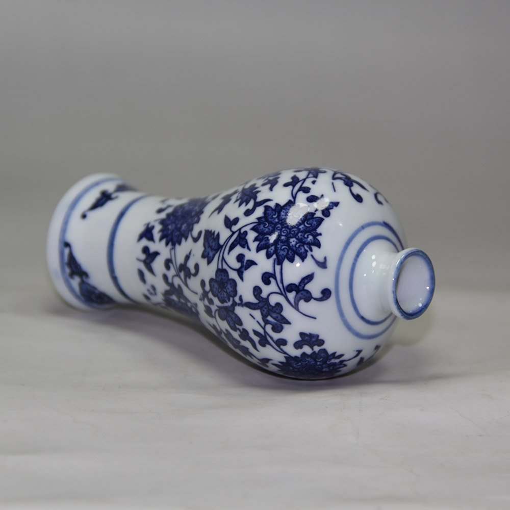 Amazon.co.jp: 骨董品中国の手描きの花青と白の磁器の花瓶（4）（2