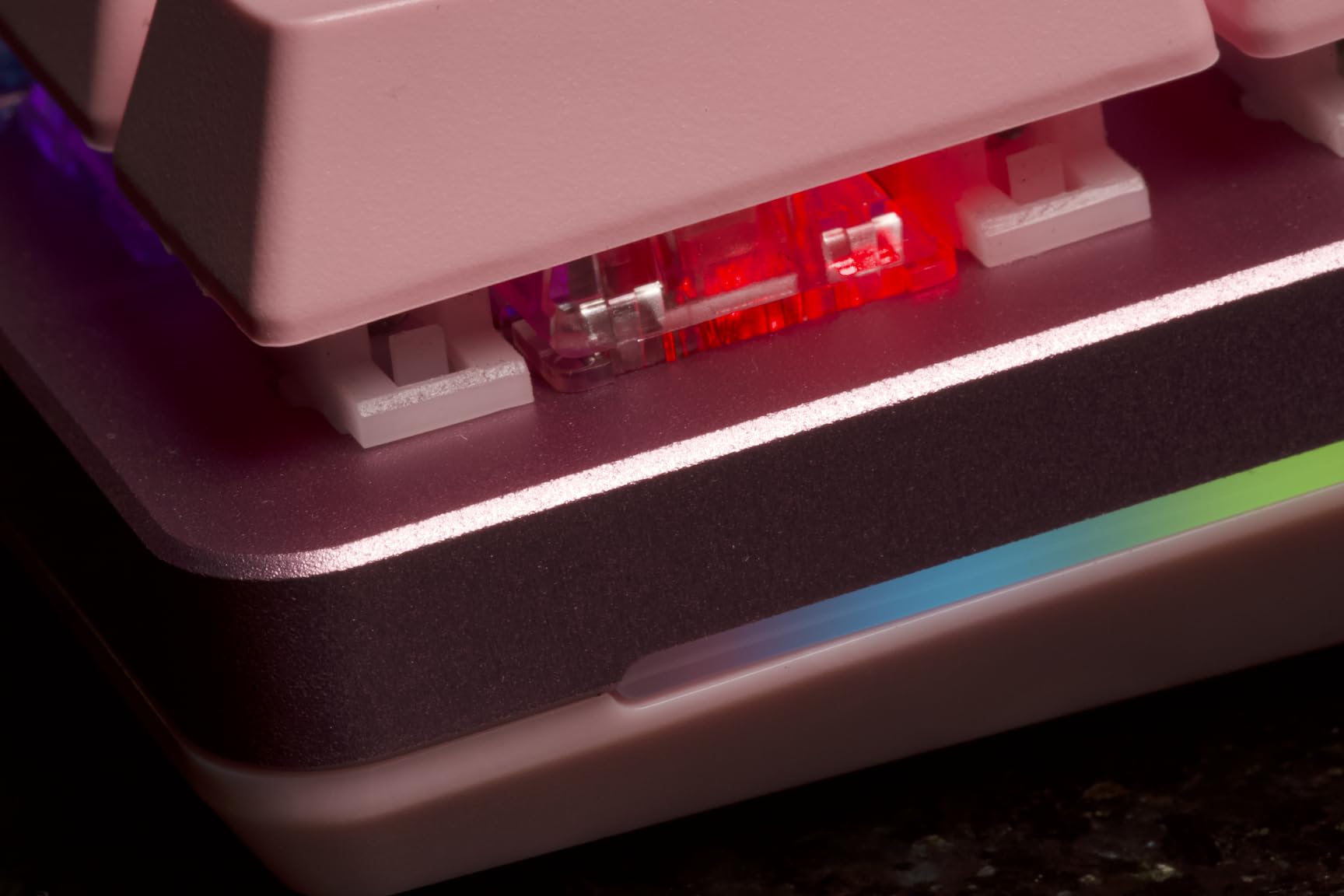 GLORIOUS GMMK 2 (65%) Mechanische Tastatur, Fox, ISO in Rosa | Aluminiumoberfläche für Biegsteifheit, Hot-Swap, Tastenweise RGB-Beleuchtung & Doubleshot-Kappen, PC-Gaming auf hohem Niveau
