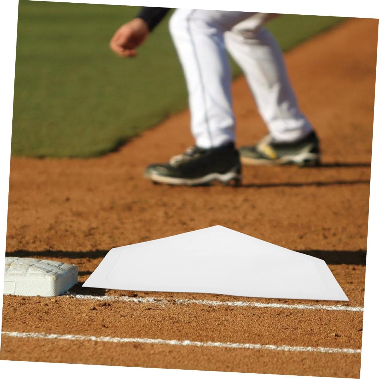 Toyvian 3Pcs Baseball Training Plate Durable Pitcher Mat for Enhanced Throwing Technique Accuracy Compact Baseball Training Signs for Players of All Skill Levels