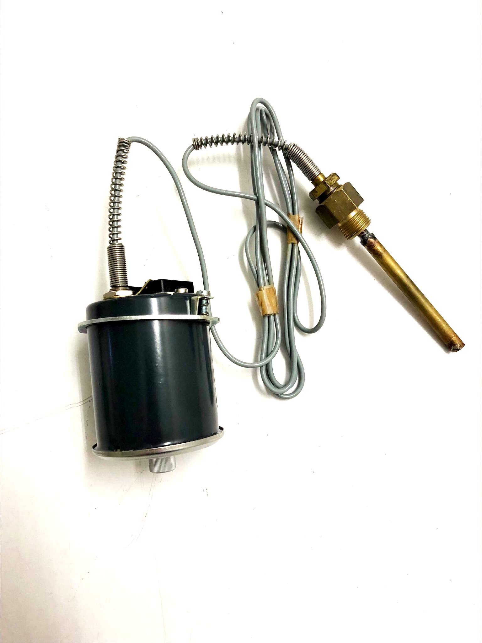 Termometro con Contatto Elettrico STLM ø60 Capillare 1,5 metri 0÷50°C