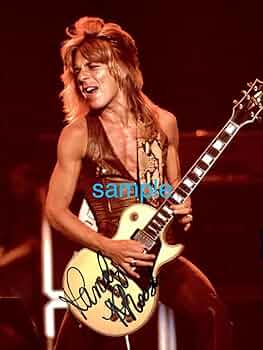 ランディ・ローズ世界限定500冊写真集（サイン入り） ランディ・ローズ（Randy Rhoads）世界限定500冊限定写真集