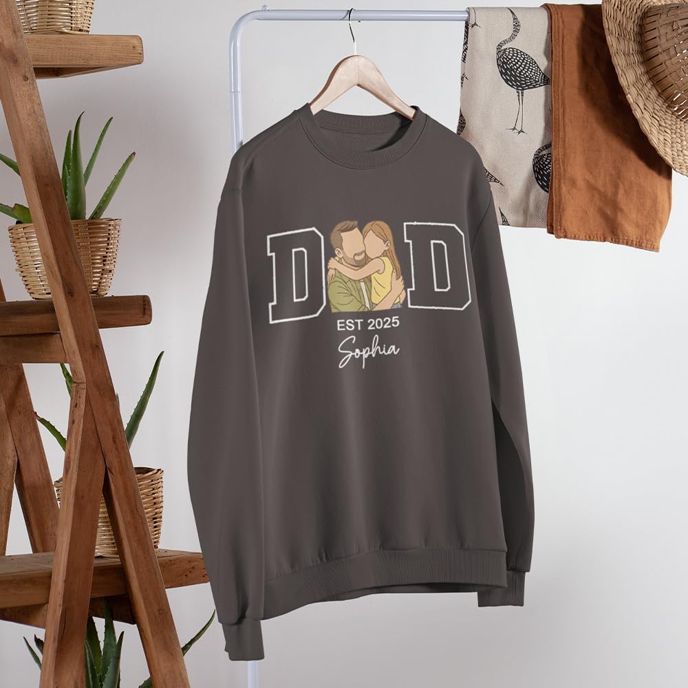 NAZENTI Personalized Fist Bump Dad Grandpa Shirt Custom Father's Day Shirt Gift for Men on Fathers Day Birthday S-4XL - Image 4