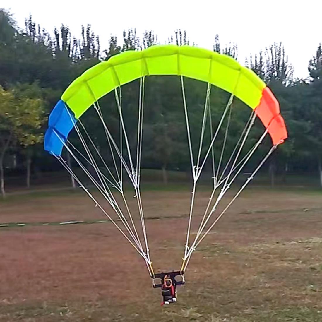 2,4G RC-Stunt-Mini-Gleitschirmmodell, Gleitschirm-Spielzeug Für Stuntflüge In Großer Höhe, Geeignet Als Geschenk Für Gleitschirmflieger-Enthusiasten (RTF-Version)