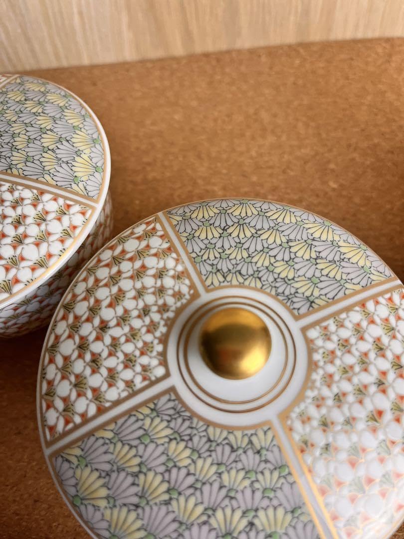 深川製磁 梅菊地紋 蓋付き湯呑 吸出し揃 5客揃 共箱つき