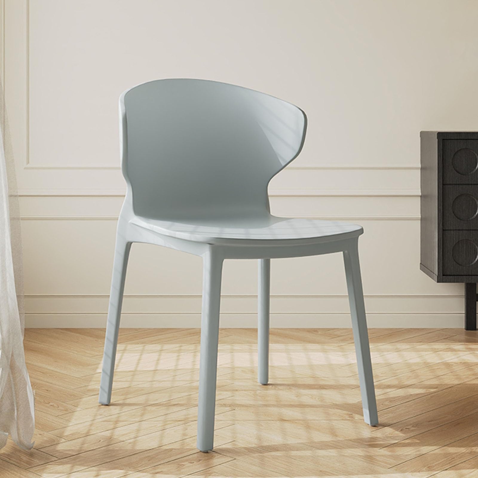 Chaise de salle a manger plastique grise empilable pour un nettoyage rapide sans effort
