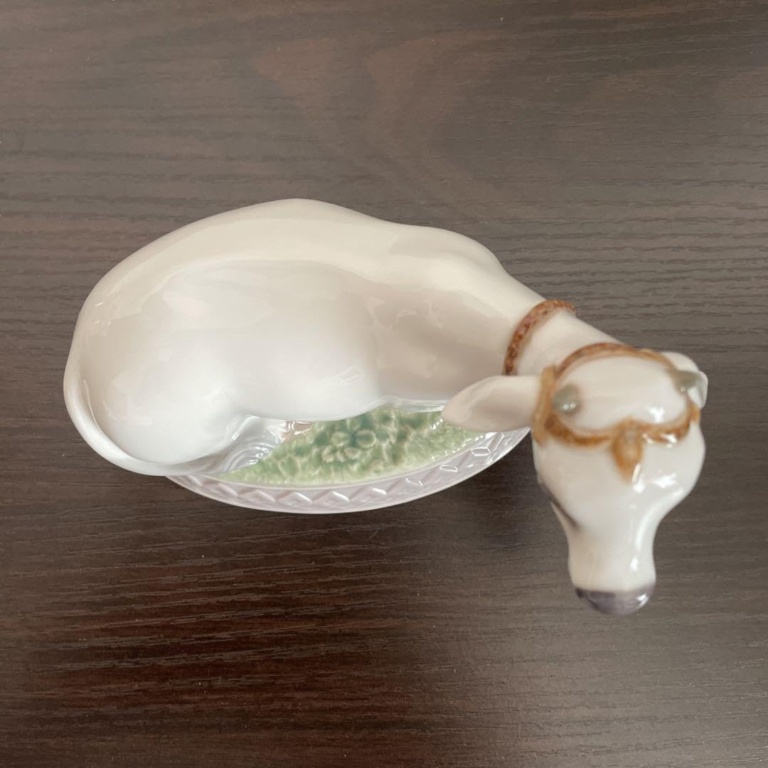 Amazon.co.jp: LLADRO リヤドロ 聖なる牛 牛 陶器人形 : ホーム