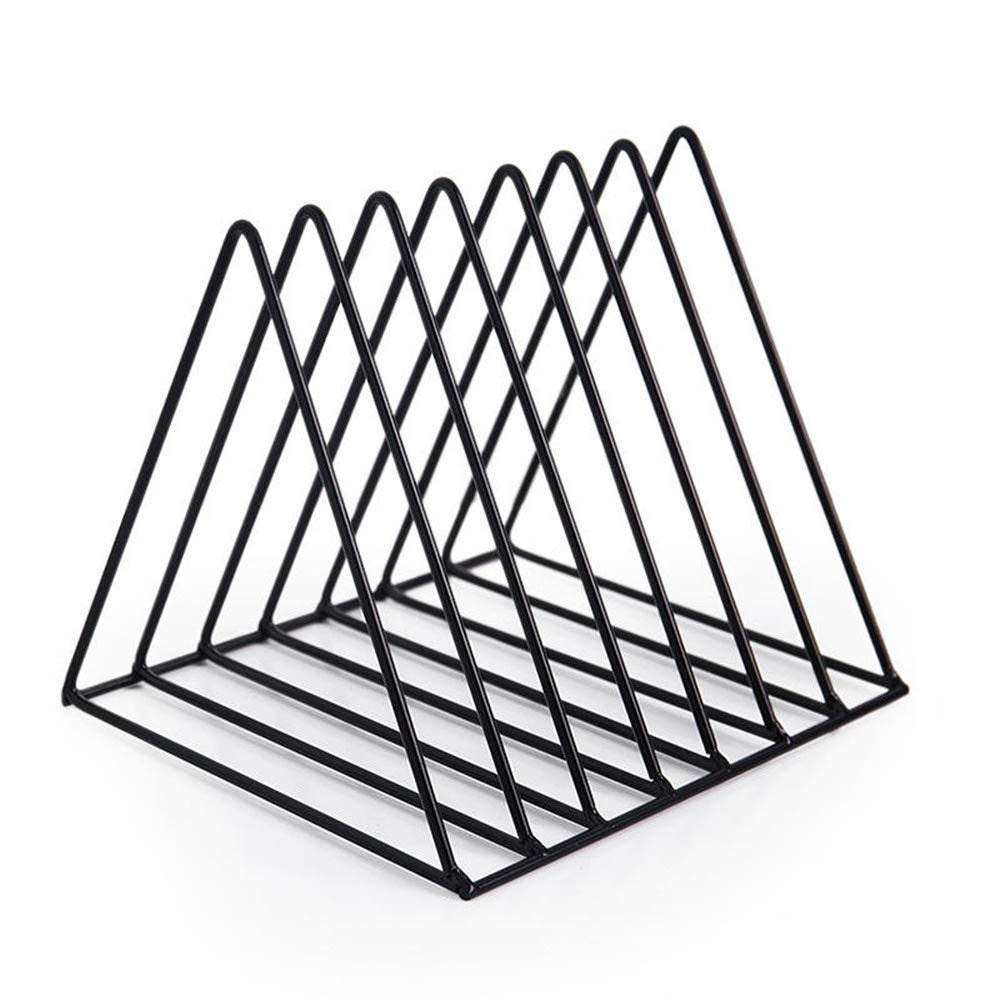 Bureau organiser pour trier le courrier et libérer de l'espace sur votre table