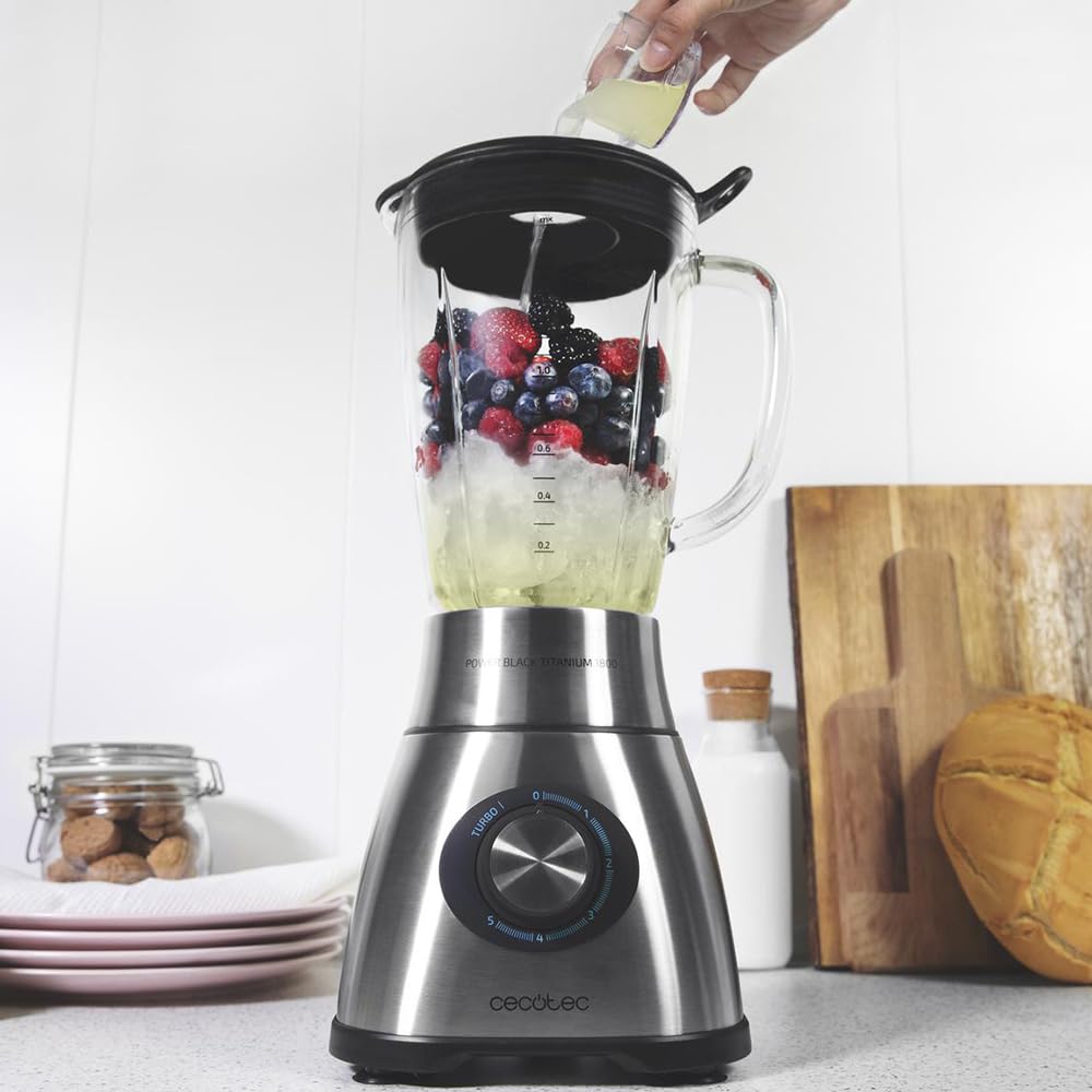 Cecotec Frullatore a Bicchiere Power Black Titanium 2500MAX Pro. Spatula 1800W, 22000 RPM, 6 Lame Titanio, Caraffa Termoresistente 1.8L, 5 Velocità, Turbo, Filtro Frullato, Metaluxe, Chiusura Ermetica
