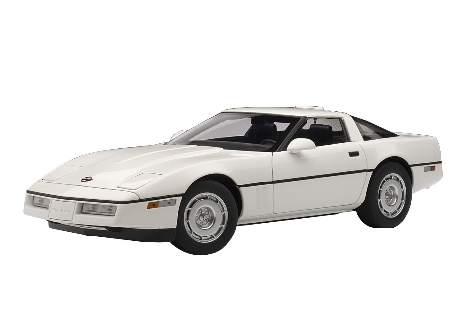 AUTOart シボレー コルベット C4 1:18 ホワイト AUTOart シボレー コルベット C4 1:18 ホワイト