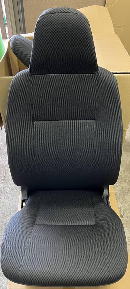 ハイエース純正シート 新車外し分① ハイエース純正フロントシートセット