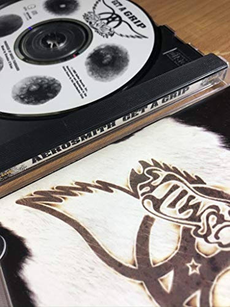 Amazon.co.jp: GET A GRIP: ミュージック