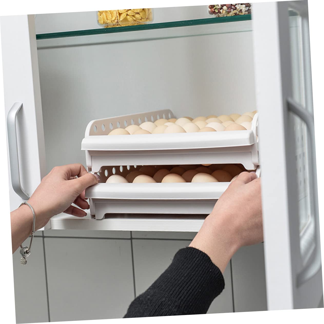 Uonlytech Doppelte Eieraufbewahrungsbox aus Kunststoff Weiße Eierbox mit 2 Ebenen und Rillen Stabiler Eierhalter für Kühlschrank und Restaurant