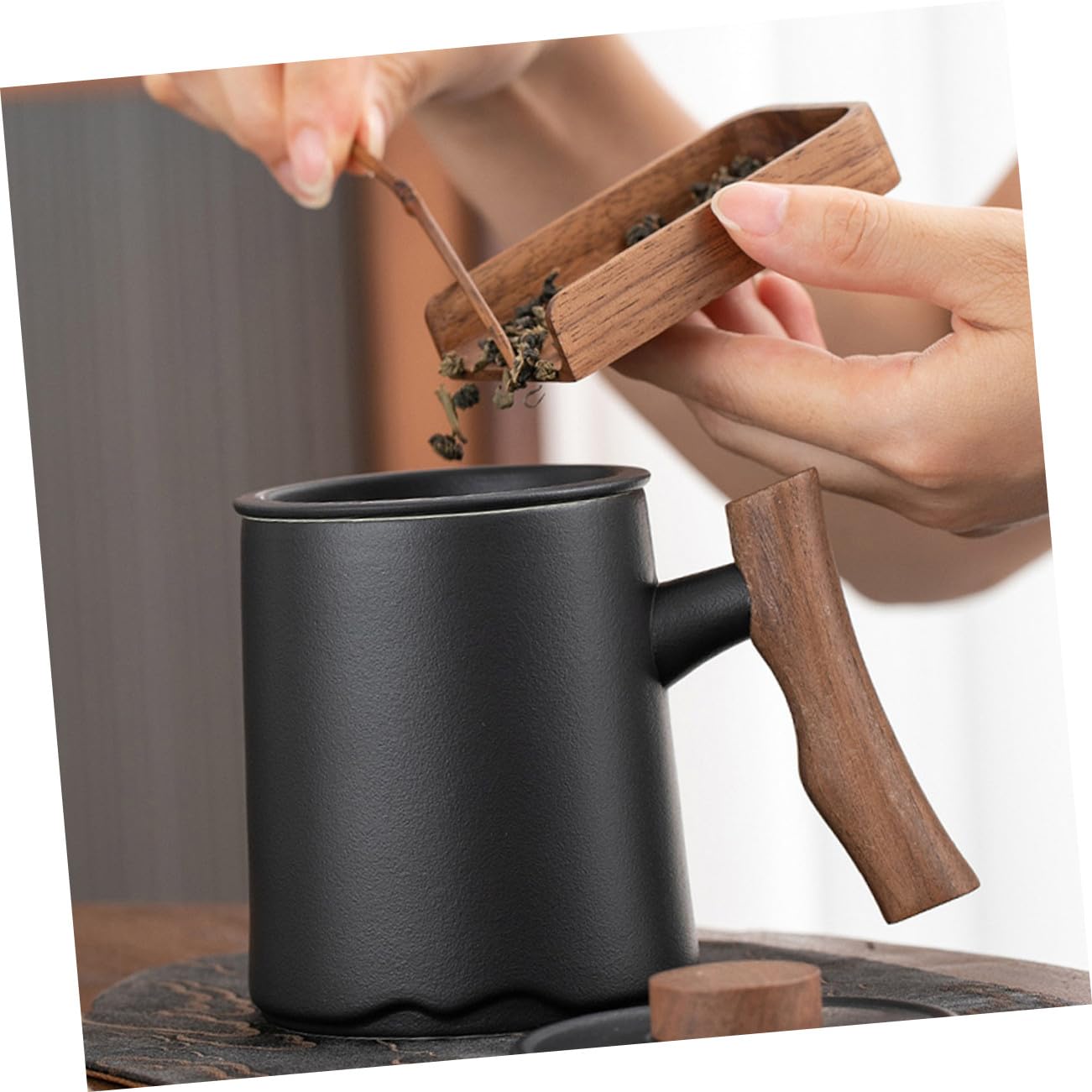 Keramik Teebecher 360ml Schwarz und Filter mit Holzgriff