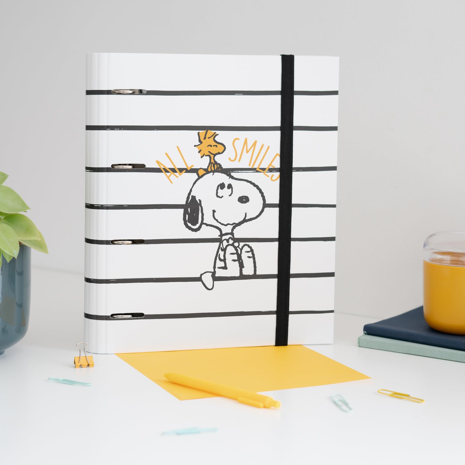 Grupo Erik 4 Ringbuch A4 | Snoopy Schreibwaren 10,6 x 12,6 Zoll | 27 x 32 cm | Dokumentenmappe | Peanuts Geschenke für Hundeliebhaber