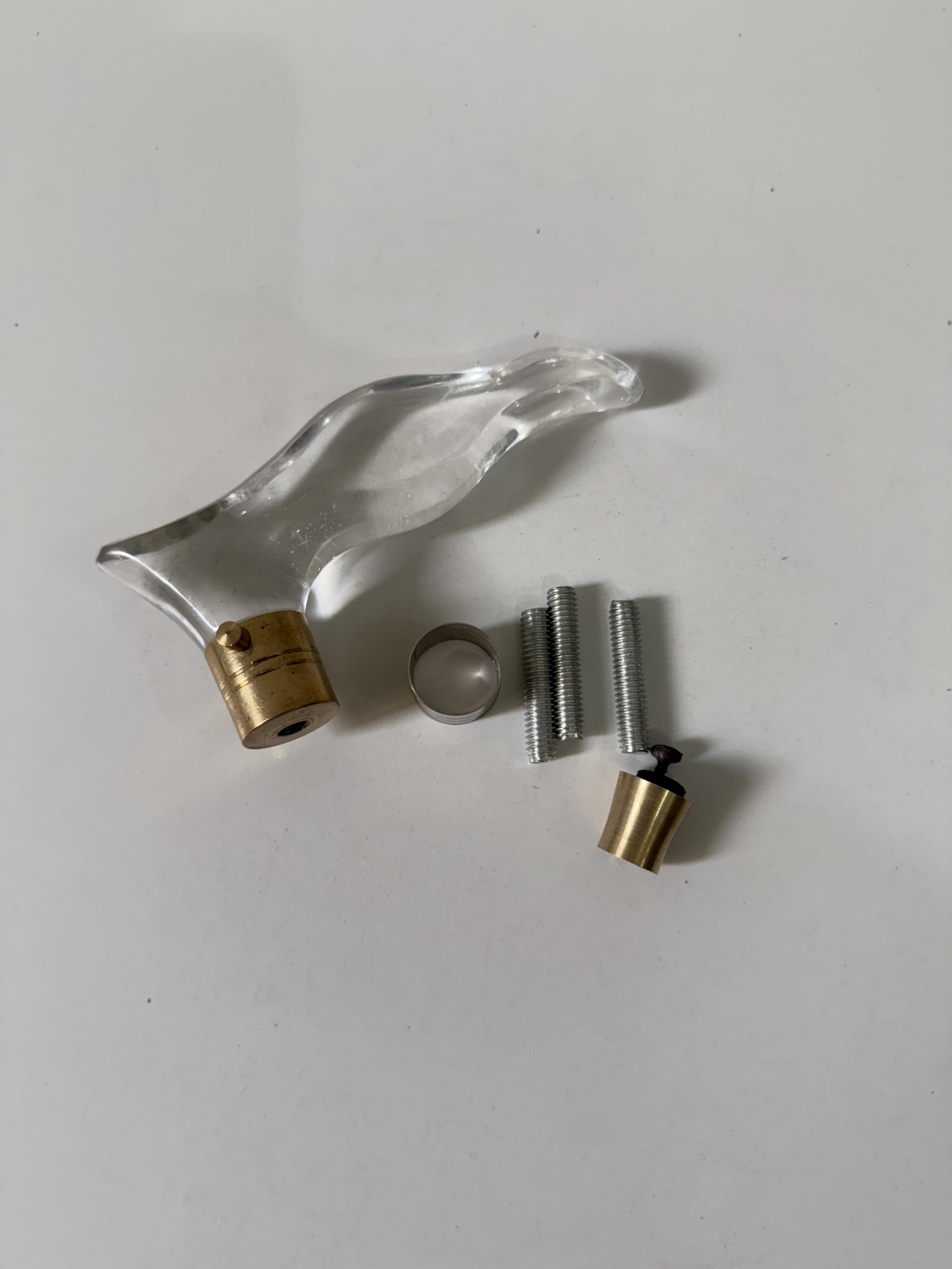Poignée de porte en acrylique transparent avec quincaillerie en laiton doré