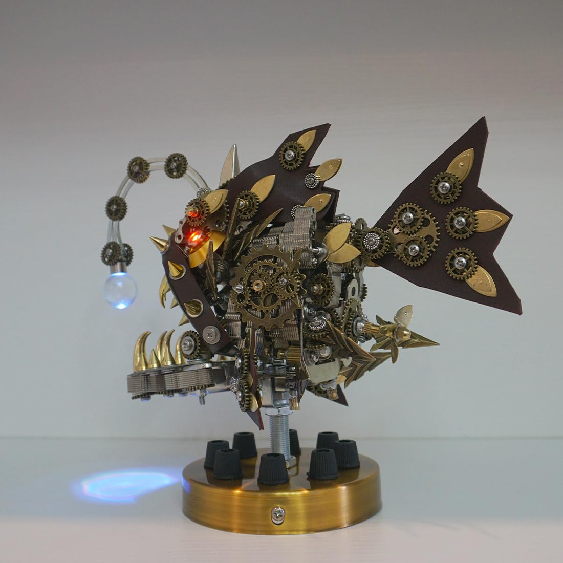 Puzzle 3D fai da te in metallo a forma di pesce, lanterna meccanica steampunk, modello a forma di pesce con lampada colorata che cambia puzzle meccanico, puzzle in metallo, 700 pezzi,