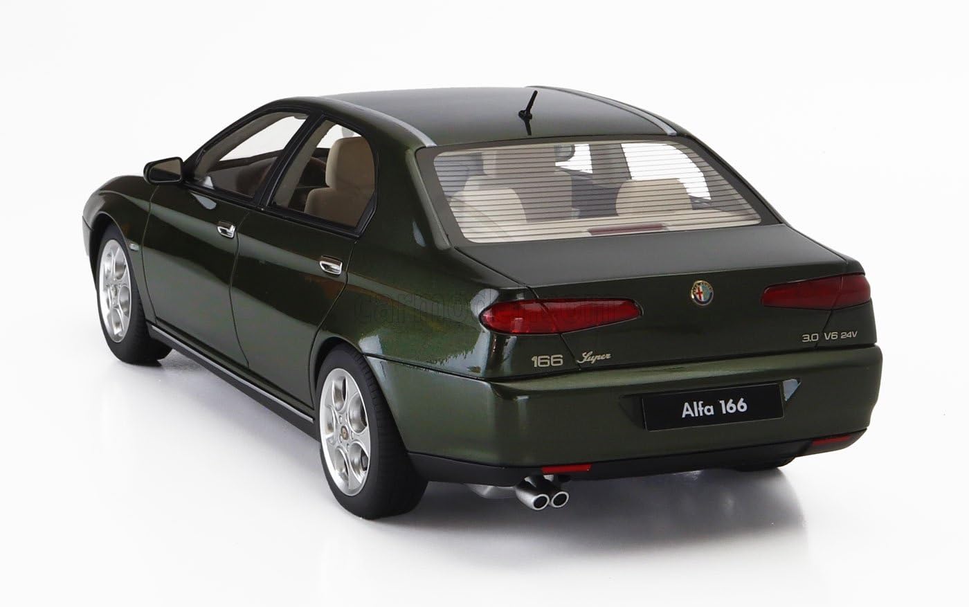 Amazon.co.jp: ミニカー 1/18 アルファロメオ 166 CULT-SCALE MODELS 1