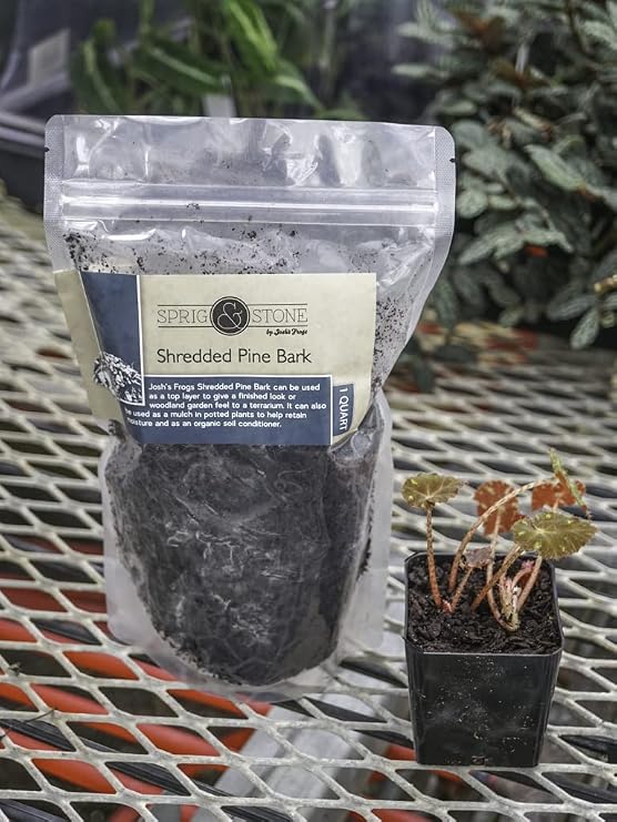 Josh's Frogs Sprig & Stone Shredded Pine Bark (1 Quart)