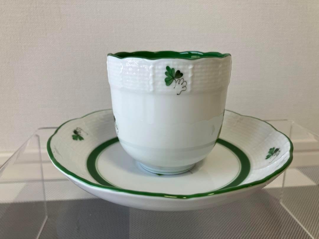 美品 Herend ヘレンド ウィーンの薔薇 VRH ティーカップ＆ソーサー SY10865B1 美品 Herend ヘレンド ウィーンのバラ VRH 724 ティーカップ＆ソーサー