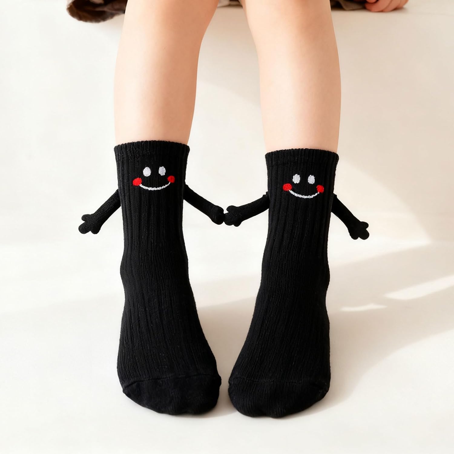 2 Pairs Magnetic Holding Hands Socks for Kids, Funny Gift Smile Face Mid-Tube Novelty Magnet Sock Crazy Silly Odd Slipper Socks for Friends Sisters Brothers Children Toddler 3-5T (White, Black)