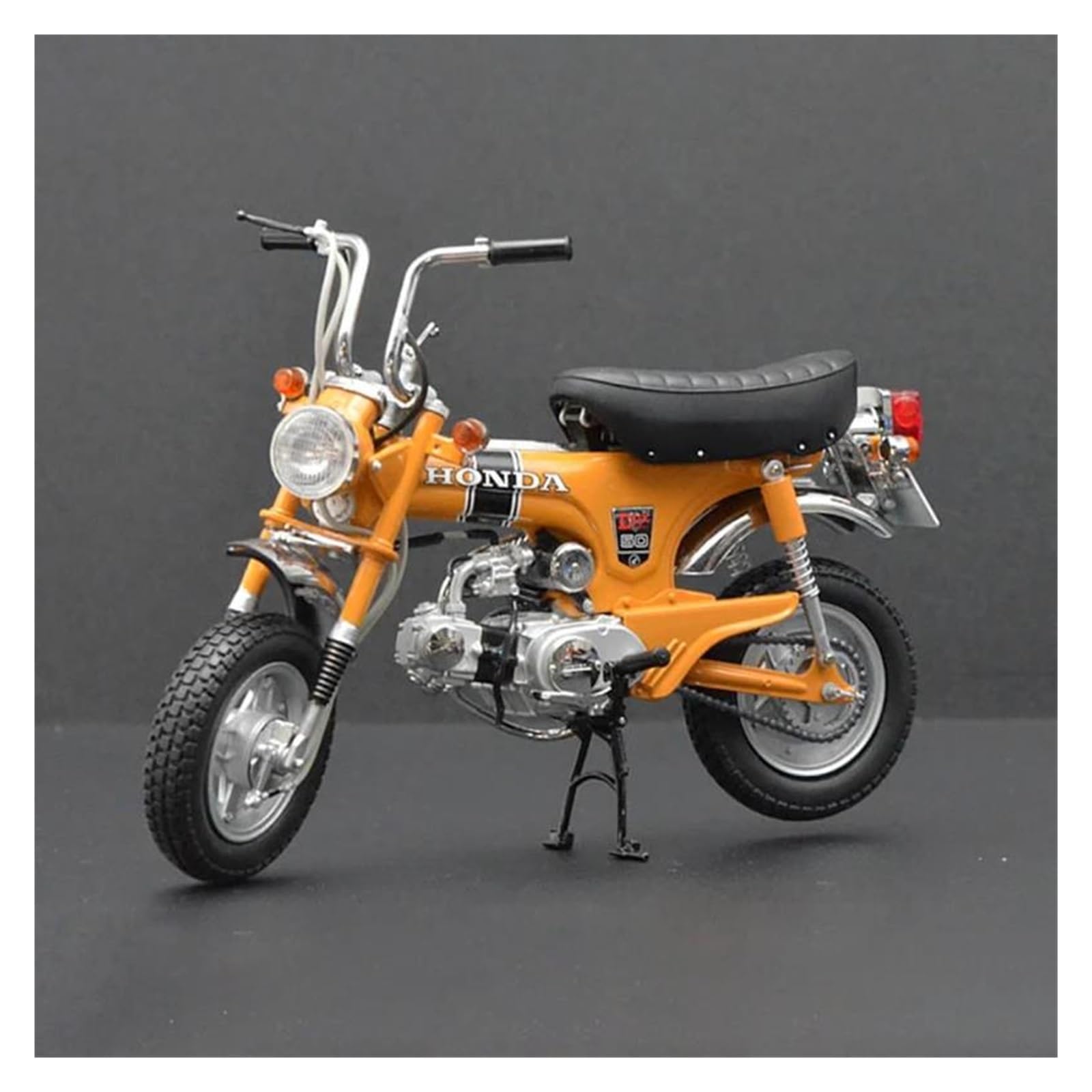 Amazon.co.jp: コレクション用ダイキャストバイクモデルミニ