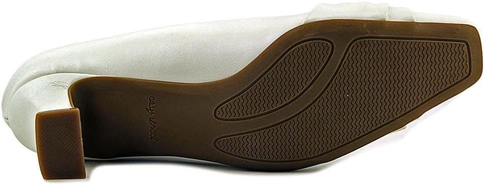 Easy Street Women's Waive Pump, White, 11 Wide