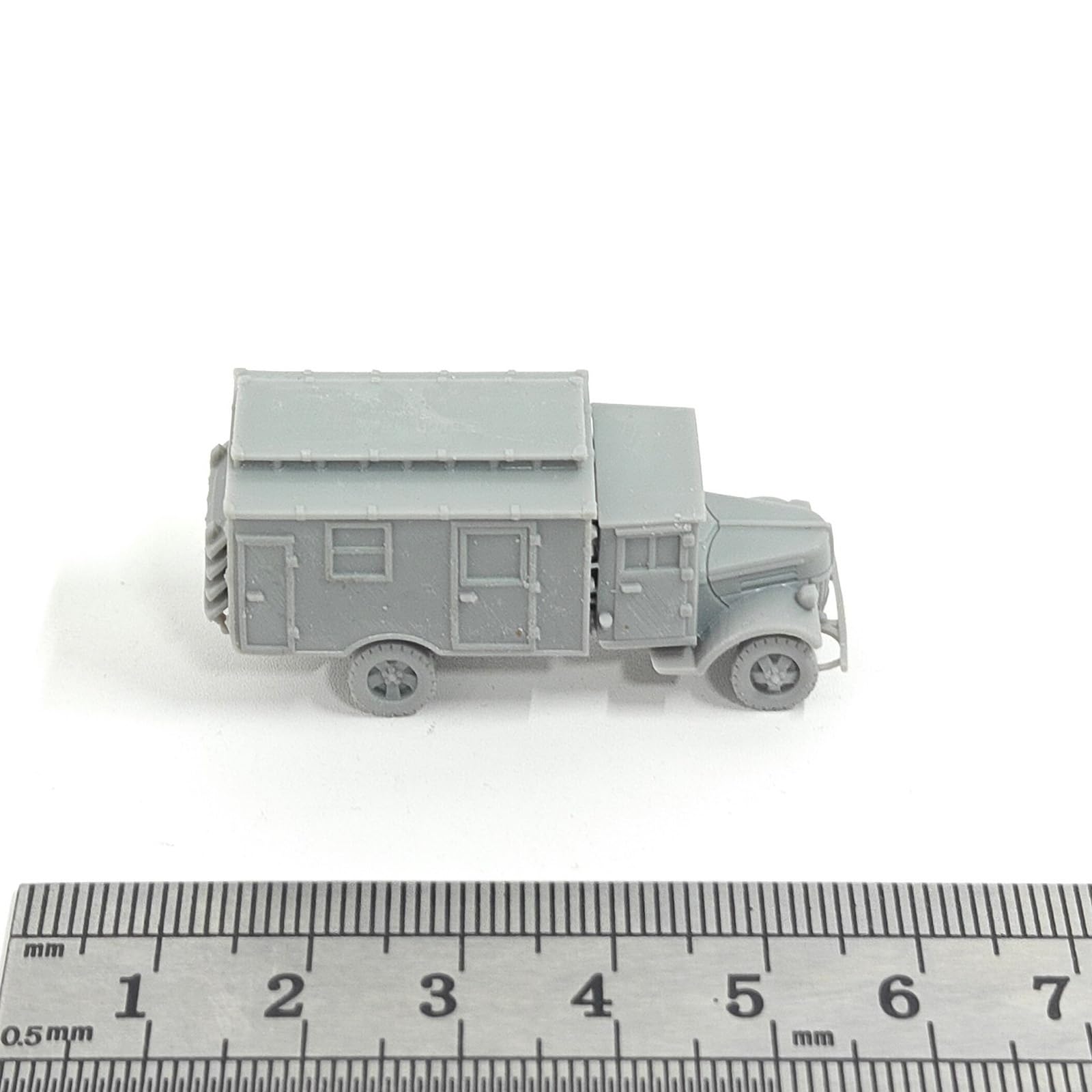 5 Pezzi 1/144 Fai Da Te Modello V3000 Medical Truck (V3000S Krankenwagen) Modello In Scala 3D In Resina For Appassionati Militari E Collezioni Da Esposizione