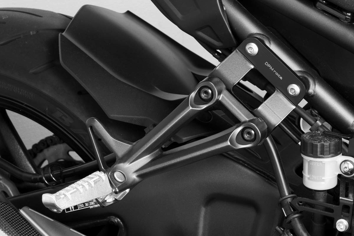 MT10 2015/20 - Kit Supporti Pedane Passeggero (R-0761B) - Riposizionamento Poggiapiedi Pedalini - Minuteria Inclusa - Accessori De Pretto Moto (DPM Race) - 100% Made in Italy