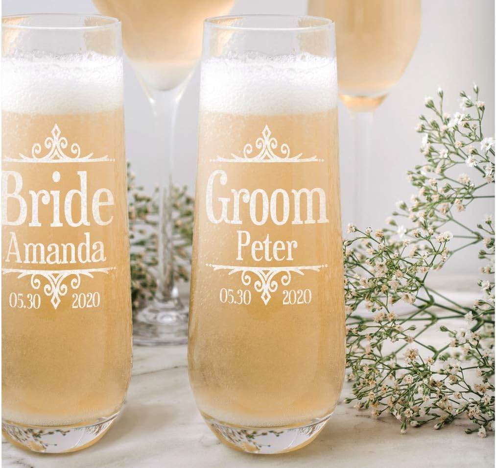 Rustic Design Set of 2 Engraved Bride Groom Flute Glasses Rehearsal Dinner Toasting Flutes Wedding Party Decoration Bridal Shower Personalized