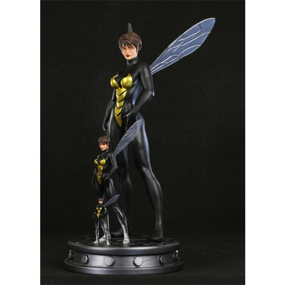 Amazon.com: Wasp Modern Deluxe Bowen Designs Exclusive Statue