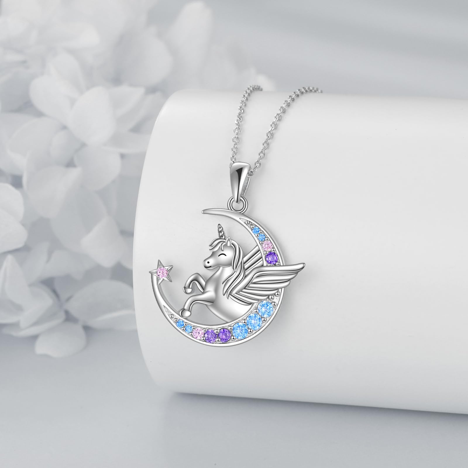 YFN Cadena de unicornio de plata 925 para niña, colgante de unicornio, collar para mujer, joyas de cumpleaños, regalos para hija y mamá, Plata esterlina, Circonia cúbica